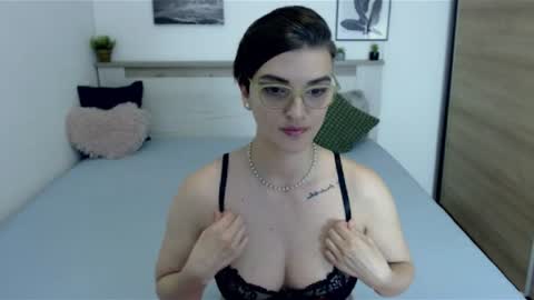 AmyLexy online show from July 11, 9:10 pm