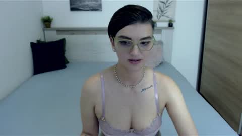 AmyLexy online show from July 19, 5:37 pm
