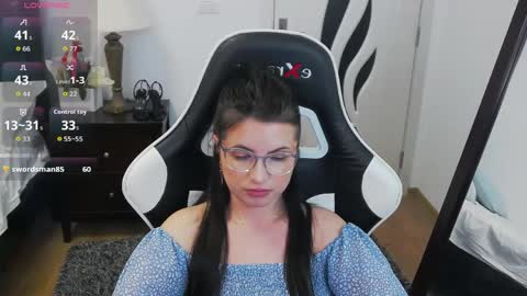 Amy online show from April 15, 9:05 am