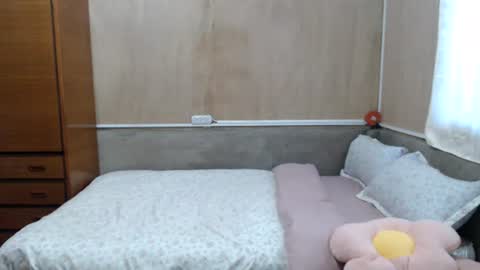 amysweetbabe online show from August 10, 8:27 am