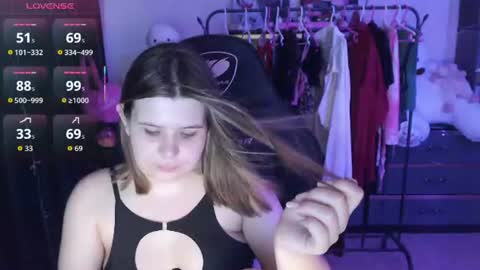 amyvibes online show from July 25, 11:42 pm