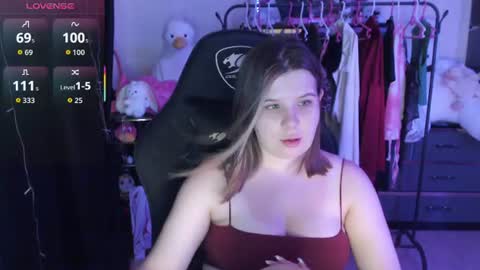 amyvibes online show from August 11, 9:50 pm