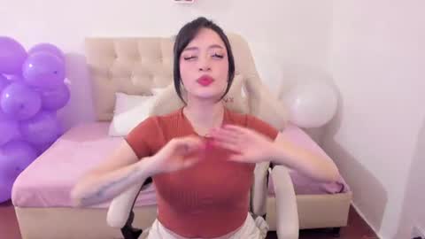 Im anna but you can call me as you want online show from August 13, 8:23 pm