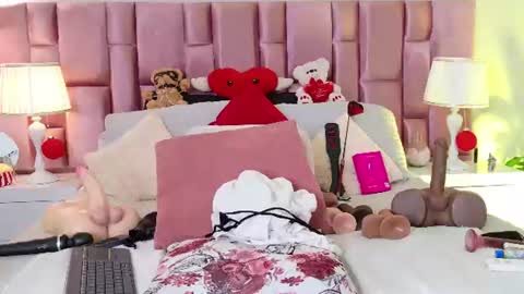 anaa_bellaa online show from August 3, 2:24 pm