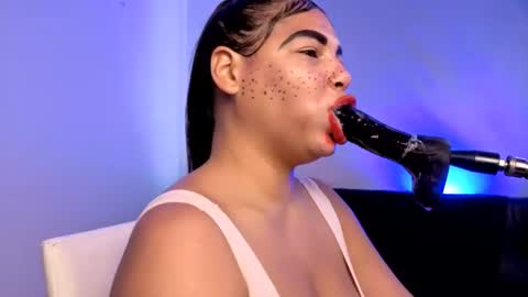 Anabel Alice Gandara online show from August 2, 4:25 pm