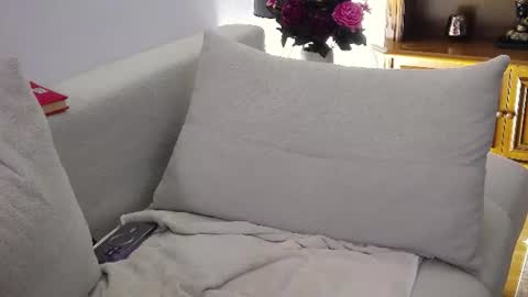 anabelle0904 online show from August 12, 7:27 pm