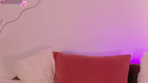 ANABEL WOLF  online show from July 27, 6:13 pm