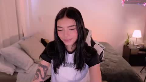 ANABEL WOLF  online show from August 6, 3:33 pm