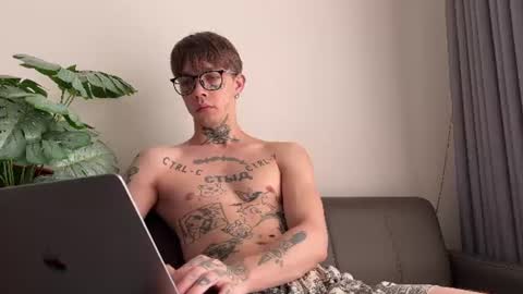 simon online show from August 4, 3:47 am