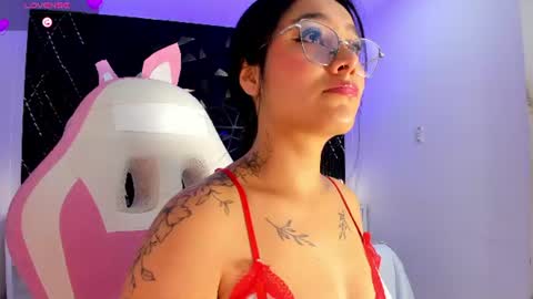 Im Sara  online show from August 4, 8:00 am
