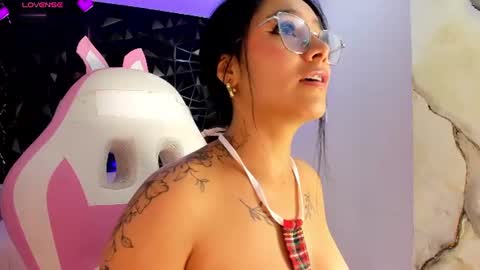 Im Sara  online show from August 7, 8:58 am