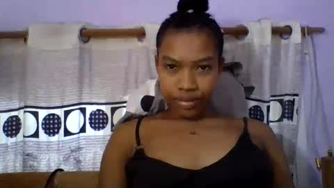 anaissa23 online show from August 5, 9:51 am