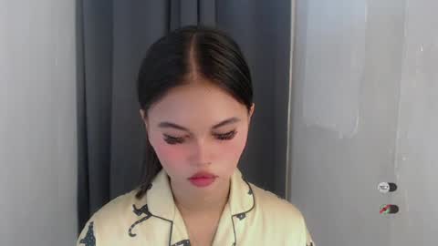 anaruru_ online show from August 7, 10:48 am