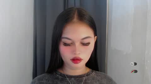 anaruru_ online show from August 9, 12:28 pm