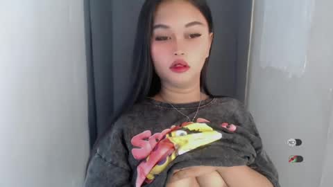 anaruru_ online show from August 9, 6:31 pm
