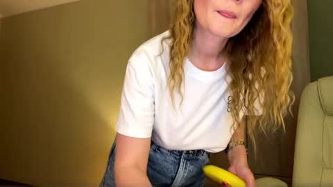 Ana online show from July 1, 11:49 pm