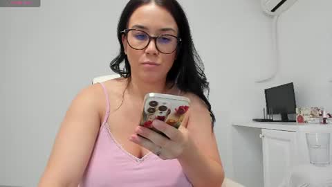Andreea online show from August 3, 4:19 am