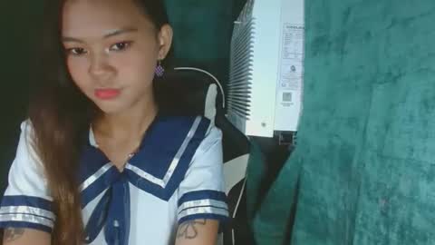 andiaprecious_ online show from April 5, 5:26 am
