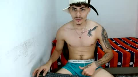 andr_093 online show from July 2, 11:11 am