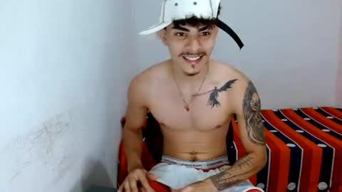 andr_093 online show from July 3, 8:49 am