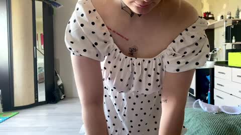 Emily online show from July 31, 1:28 pm