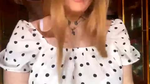 Emily online show from August 10, 4:19 pm