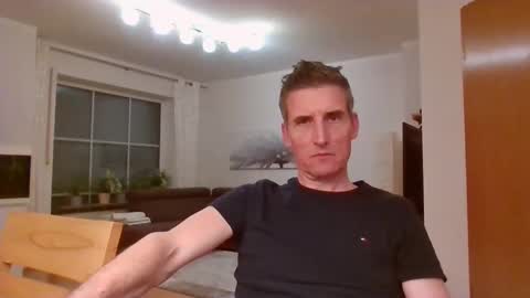 Name online show from April 12, 5:48 pm