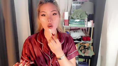 andrea06121998 online show from August 3, 10:55 am