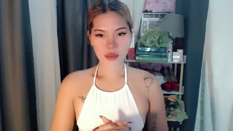 andrea06121998 online show from August 5, 6:11 am
