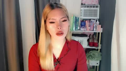 andrea06121998 online show from August 10, 8:38 am