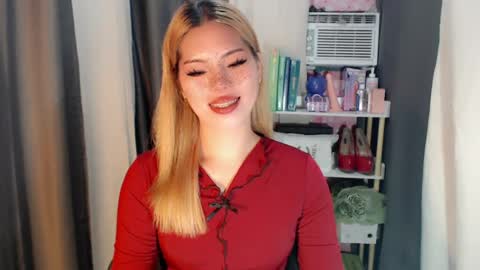 andrea06121998 online show from August 10, 10:49 am