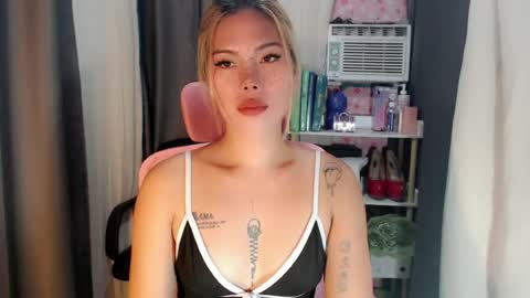 andrea06121998 online show from August 12, 1:13 pm