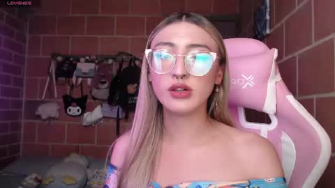Andrea  online show from June 9, 3:29 pm