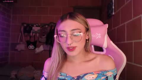Andrea  online show from June 9, 4:46 pm
