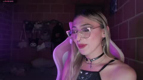 Andrea  online show from June 11, 2:07 am