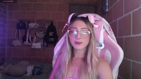 Andrea  online show from August 12, 5:59 pm
