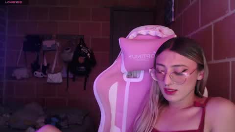 Andrea  online show from August 30, 3:56 pm