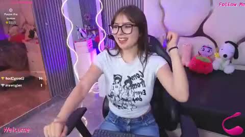 andrea_tay1 online show from August 11, 7:27 pm