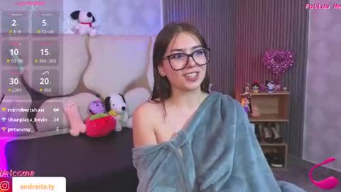 andrea_tay1 online show from August 13, 12:57 am