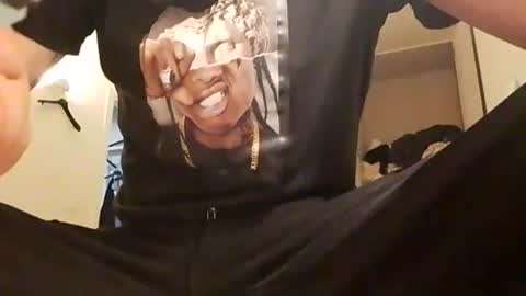 andreai1988 online show from August 2, 5:47 am