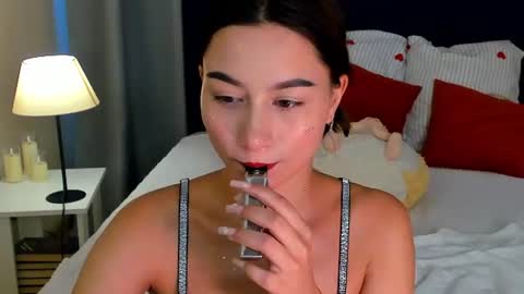 andreajohnsons online show from August 4, 6:32 am