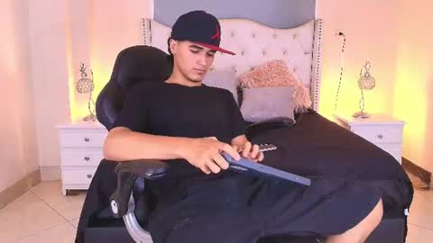 Andreao online show from August 3, 9:44 pm