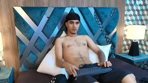 Andreao online show from August 10, 12:45 am