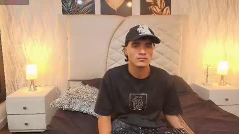 Andreao online show from August 17, 3:00 am