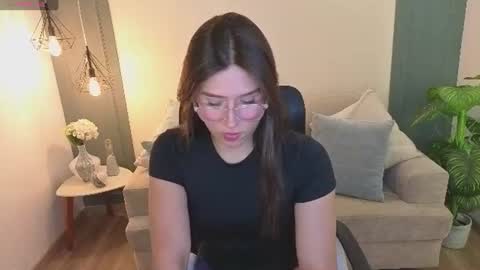andrecastaneda online show from August 11, 8:00 pm