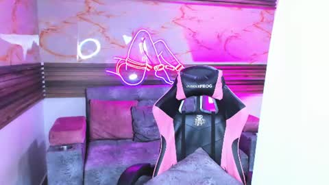 andrees_s online show from June 23, 3:29 am