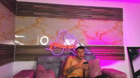 andrees_s online show from July 31, 2:07 am