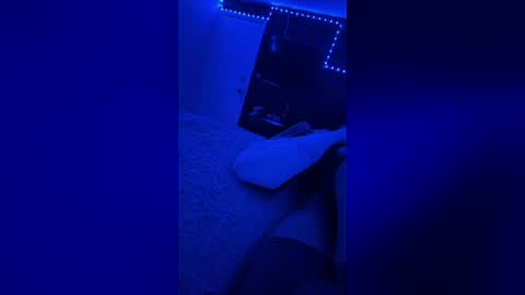 andres933653 online show from August 10, 4:58 am