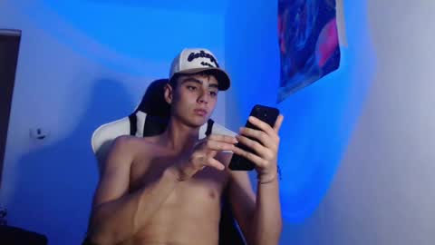 Andres 2977 online show from July 30, 8:04 pm