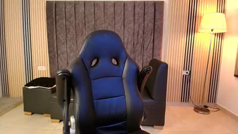 andres_stud online show from August 11, 3:52 am